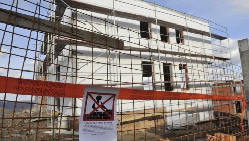 OZAKONJENJE KASKA ZBOG LOŠE PROCENE: Prema sadašnjem tempu, legalizacija objekata u gradu teško će biti završena u roku, do novembra 2023.