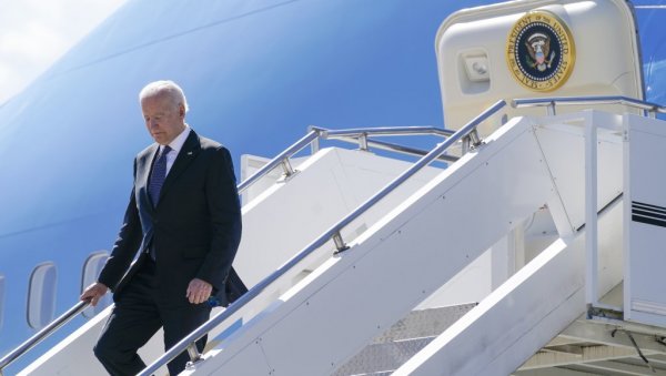 БАЈДЕН ЈЕ СТИГАО: Амерички председник слетео у Женеву, сутра се састаје са Путином (ФОТО)