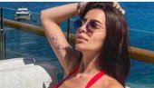 GORI U ATINI: Seksi fotografija Ane Rajković iz grčke prestonice