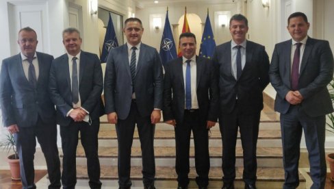 BOKS SPAJA REGION: Zaev poslao pozdrave predsedniku Vučiću i zahvalnost za vakcine!