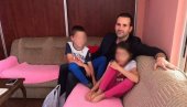 ПОСЛЕ ПОТРЕСНИХ СЦЕНА ОДУЗИМАЊА ДЕЦЕ: Црногорски министар обишао малишане Томаша Бошковића (ФОТО)