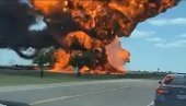 ОГРОМНА ВАТРЕНА ЛОПТА: Драматичан снимак експлозије цистерне у Тексасу (ВИДЕО)