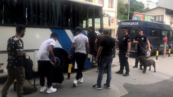КОНТРОЛА КРЕТАЊА МИГРАНАТА: Полиција у Београду пронашла 82 илегалца