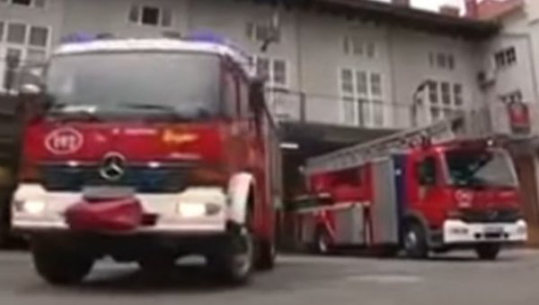 ЗАПАЛИЛИ СЕ ВАГОНИ: Пожар на главној Железничкој станици у Загребу