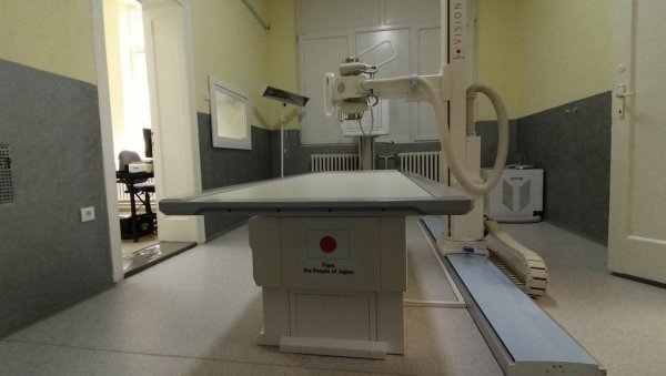РАДИ НОВ РЕНГЕН У ВАРВАРИНУ: После 40 година, обновљена и цела радиологија