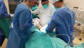 НОВА ОПЕРАТИВНА ПРОЦЕДУРА: Ревизиона протеза колена обавља се у Бијељини