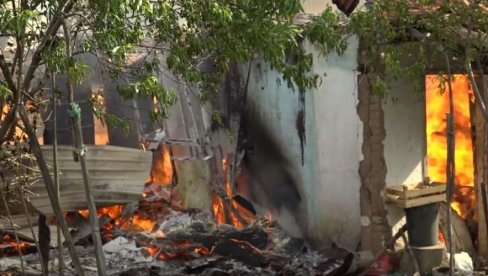 GOTOVA DRAMA U GRAČANICI: Ugašen požar, izgoreli krovovi četiri privatne kuće, delovi kafane i marketa