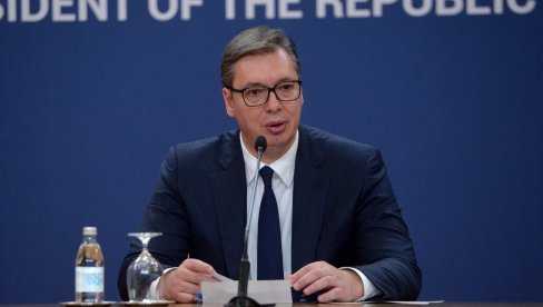KRIV SAM I ZATO ŠTO JE VRUĆINA: Apsurdne optužbe na račun predsednika Vučića