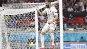 BENZEMA JE MAĐIONIČAR: Francuski napadač oba gola protiv Portugala postigao u istom minutu i sekundu na semaforu (FOTO)