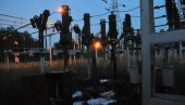 ISTA TRAFO STANICA EKSPLODIRALA I PROŠLE GODINE: I dalje problemi sa električnom energijom, nije poznato kada će biti saniran kvar (FOTO)