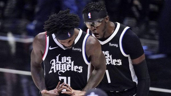 НБА: Клиперси смањили на 2-1 у серији против Финикса