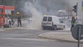 POŽAR U CENTRU KRALJEVA: Goreo automobil, usledila hitna intervencija vatrogasaca
