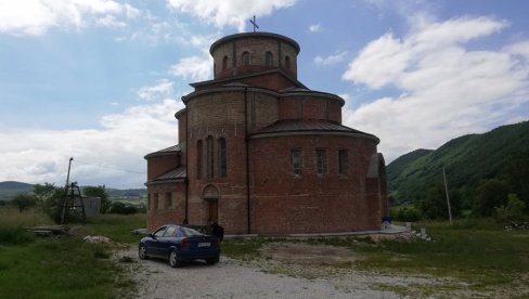 ZA HRAM SVETOG SAVE U DEŽEVI VIŠE OD 40 MILIONA DINARA: Država pomaže završetak bogomolje u srpskoj dolini kraljeva (FOTO)