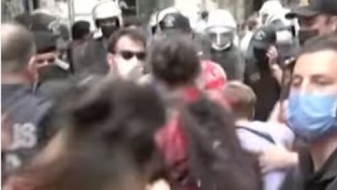 HAOS NA GEJ PARADI U TURSKOJ: Policija suzavcem rasterala prisutne, ima privedenih (VIDEO)