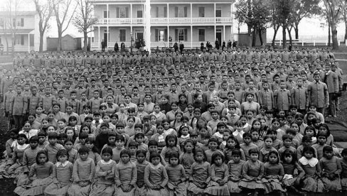 AMERIKANCI KONAČNO ISTRAŽUJU SVOJ GENOCID: Pokrenuta savezna istraga o stradanju indijanske dece u vladinim školama