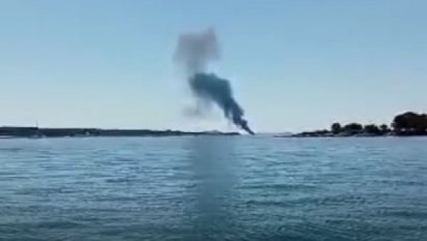 БУКТИЊА НА МОРУ: Запалила се јахта код Биограда