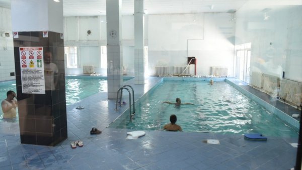 КАД НЕМА ЛАЗЕ, НИШТА НИЈЕ БИТНО: Породица и комшије још у неверици због трагедије на базенима на београдском Вождовцу