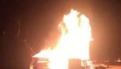 LETOVANJE U ALBANIJI KAO ODMOR U PAKLU: Novi incident na plaži - izgorelo 60 ležaljki zbog sukoba vlasnika barova (VIDEO)