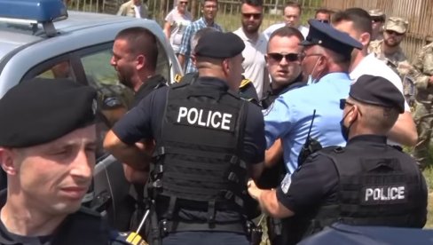 HTEO DA SPREČI HAPŠENJE NA GAZIMESTANU: Pokrenuta istraga protiv pripadnika policije tzv. Kosova, suspendovani je Srbin