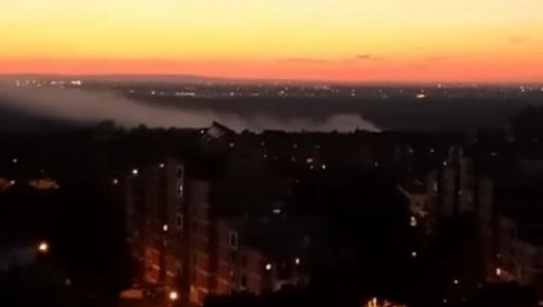 VELIKI POŽAR U BEOGRADU: Na Belim Vodama kulja dim, građani zabrinuti čekaju vatrogasce i policiju!