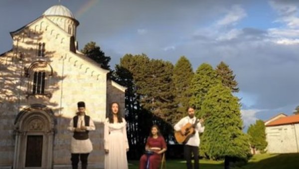 ОБЈАВЉЕНА НОВА ПЕСМА У ЧАСТ ВИДОВДАНА: Свето наше Косово (ВИДЕО)