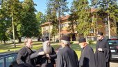 PATRIJARH OHRABRIO ŠTIĆENIKE, OBIŠAO I NOVI HRAM: Porfirije u poseti Vaspitno-popravnom domu u Kruševcu (FOTO)