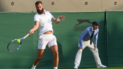 PER PONOVO PRAVIO ŠUO: Francskom teniseru smetala publika, iznervirao se i udario Lajovićev suncobran (VIDEO)