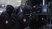 ZBOG NJEGA SU UHAPŠENI POLICAJCI: Žandarmi i još dvoje njihovih kolega čuvali kriminalca iz Novog Sada