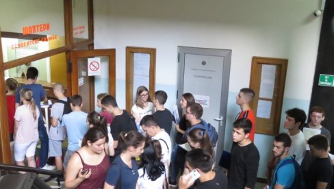 NA BUDŽETU 9.743 BRUCOŠA: Od sutra prijavljivanje za upis na fakultete Unuverziteta u Beogradu