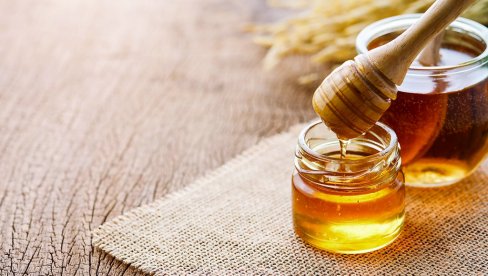 МЕД ИЗ СРБИЈЕ У ДУБАИЈУ: Мед добар бизнис - расте извоз „жутог злата“