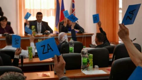 USVOJENA REZOLUCIJA O STRADANJU SRBA U SREBRENICI: Priznati zločini nad našim narodom, Bošnjaci napustili sednicu