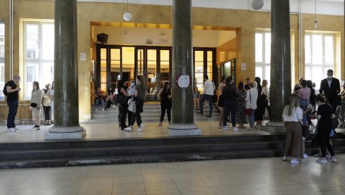 POSAO IH ČEKA DOK UČE KINESKI: Na odseku za orijentalistiku na Filološkom fakultetu popunjena sva mesta