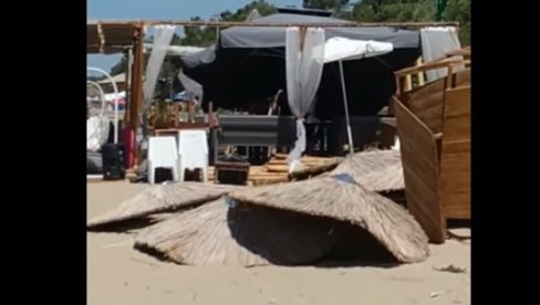 SNIMCI NAKON TORNADA NA HALKIDIKIJU: Razorni vrtlog uništio plažu - ljudi izbezumljeni (VIDEO)
