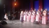 КОНЦЕРТ У ЧАСТ ЗДРАВСТВЕНИХ РАДНИКА: Градски хор Ас из Вршца певао за све лекаре и немедицинско особље