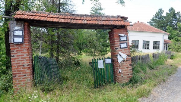ТРАЖЕ БОЉИ ЖИВОТ НА СЕЛУ: Завршница програма доделе бесповратних средстава за куповину кућа у Србији