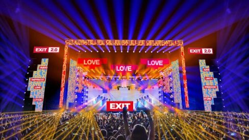 СТРАНЦИ ПРИСТИЖУ НА КАШИЧИЦУ: Пред почетак  20. фестивала Егзит  није било гужви на пунктовима (ФОТО)