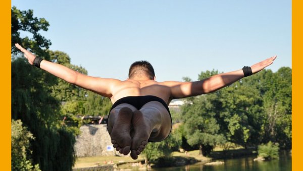 ПОЧИЊЕ ЛЕТО НА ВРБАСУ: У недељу скокови са Градског моста у Бањалуци