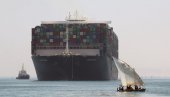 ODLAZI EVER GIVEN: Brod koji je u martu blokirao Suecki kanal nastavio putovanje (FOTO)