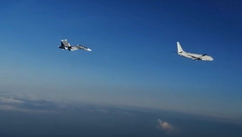 SUSRET NAD CRNIM MOREM: Ruski SU-30 „ispratio“ američki špijunski avion