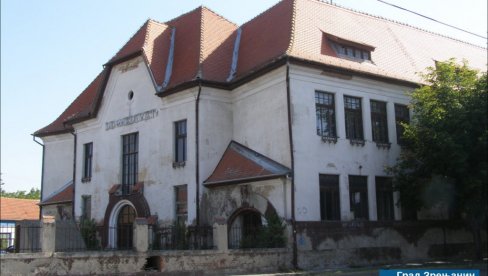 РЕКОНСТРУКЦИЈА ЗГРАДЕ КОЈА ЈЕ ГОДИНАМА НАПУШТЕНА: Некадашња школа постаје стамбено пословни објекат
