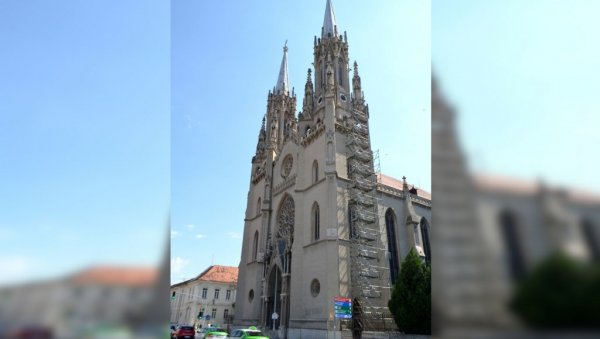ТОРЊЕВИ ДОДИРУЈУ НЕБО: У Вршцу почиње обнова највеће и најлепше римокатоличке цркве у Србији, новац ће набављати у ходу