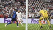 BEKOVSKA VEZA ZA VOĐSTVO ENGLEZA: Šok za Italiju, Luk Šo matirao Donarumu u drugom minutu (VIDEO)