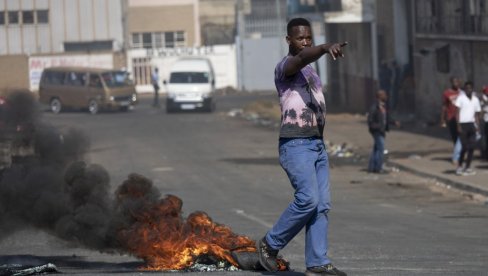 DEVET OSOBA UBIJENO U JUŽNOJ AFRICI: Policija traga za osumnjičenima