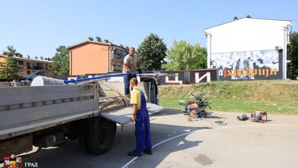 ОБНОВА „ЗАБОРАВЉЕНОГ“ ТЕРЕНА: У насељу Бегремар у Крагујевцу почела реконструкција игралишта