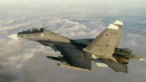 SIGNAL ZA UZBUNU: Stotinu ruskih borbenih aviona uzletelo sa vojnih aerodroma (VIDEO)