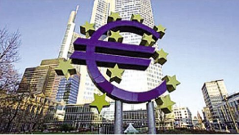 OD SUTRA I ZVANIČNO: Evrozona u recesiji