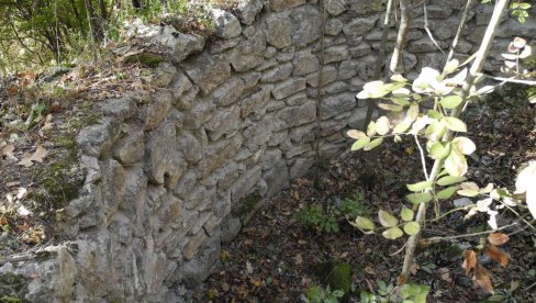 MUKE ZBOG DIVLJIH KOPAČA: Arheološka nalazišta na meti vandala, postavljene table na lokalitetu Jerinin grad