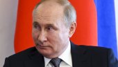 ПУТИНОВ КРАСНОПИС: Руски председник на састанак дошао са говором који је написао – ручно (ФОТО)