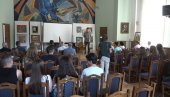 NAUČNI KAMP U PUPINOVOM RODNOM SELU: U Idvoru okupljeno 11 učenika iz cele Srbije