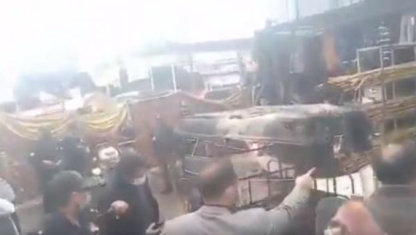 СТРАВИЧНА НЕСРЕЋА У ПАКИСТАНУ: Експлодирао аутобус, најмање десеторо мртвих (ФОТО/ВИДЕО)